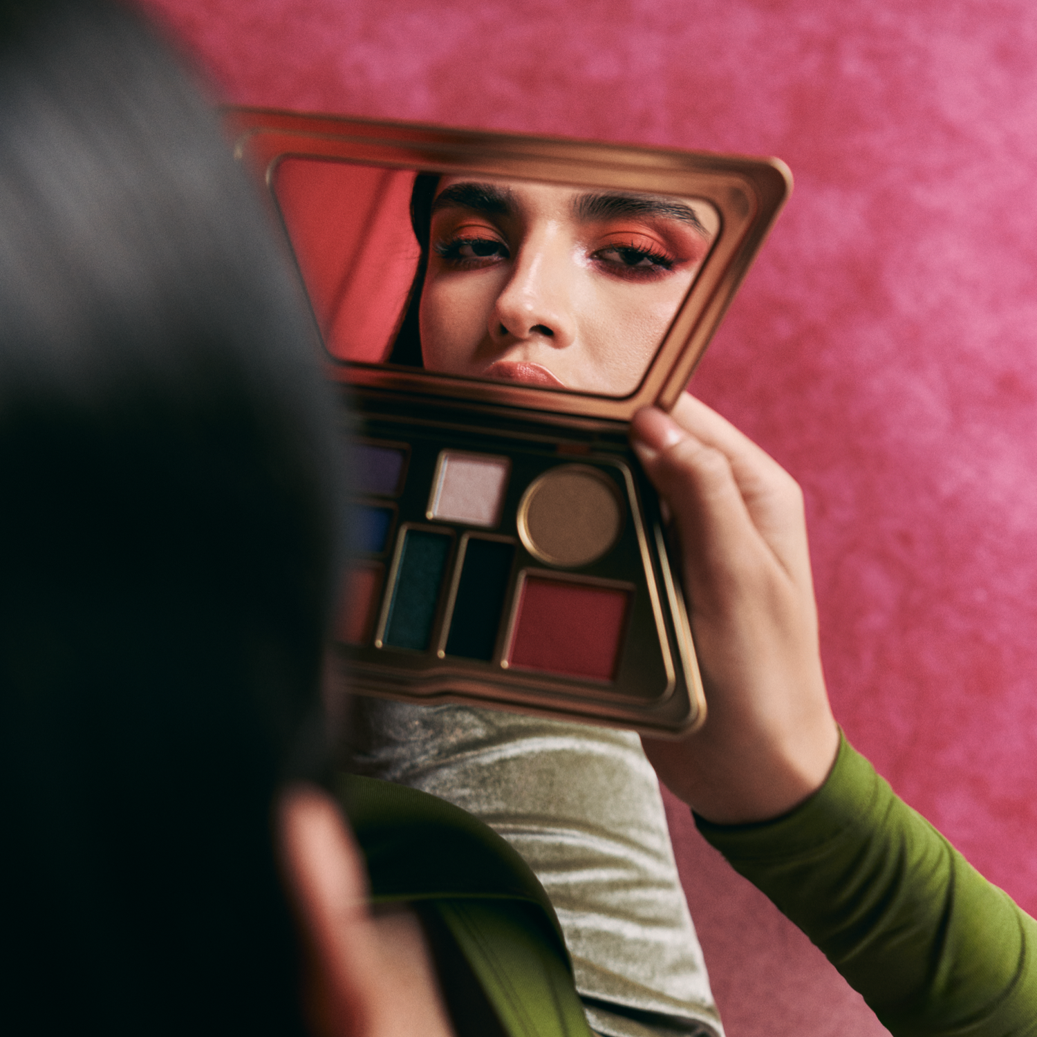 AORA MAKEUP