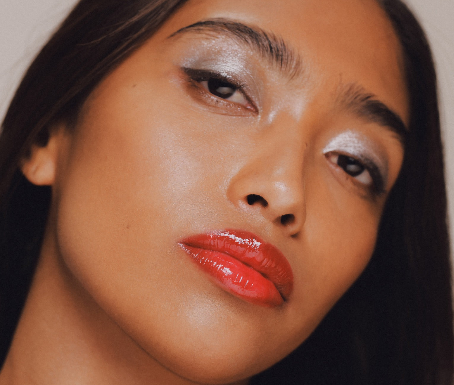 AORA MAKEUP 