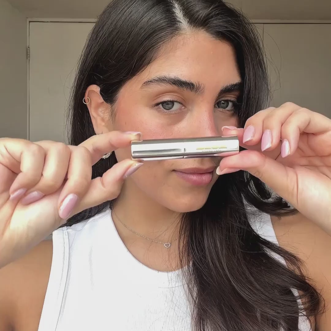 Load video: Acaríciame Más