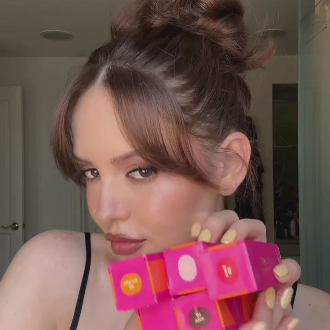 Load video: Acaríciame